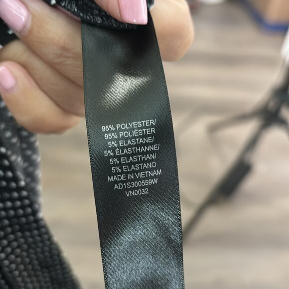 Adrianna Papell Black and White Polka Dot Flutter Sleeve Blouse Size 2X - Picture 7 of 9